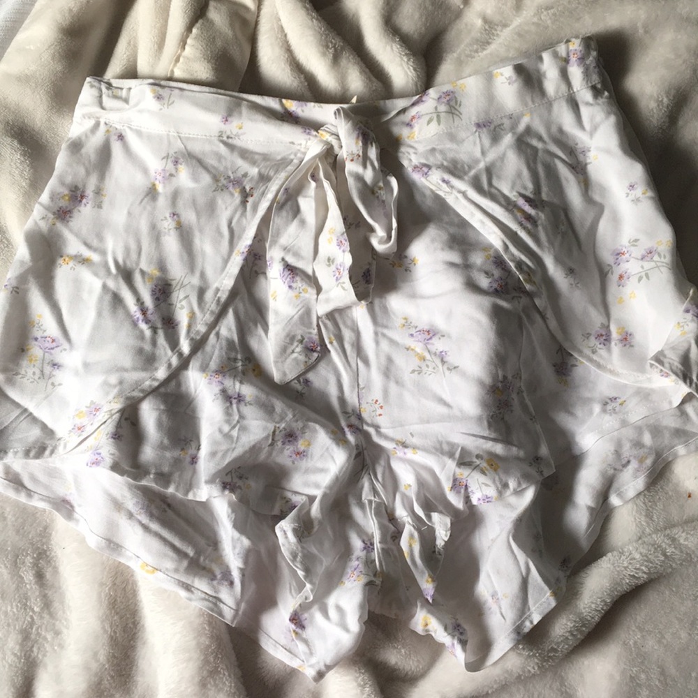 LA Hearts Tulip Shorts